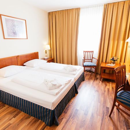 Hotel Excelsior - Central Station Франкфурт-на-Майне Экстерьер фото