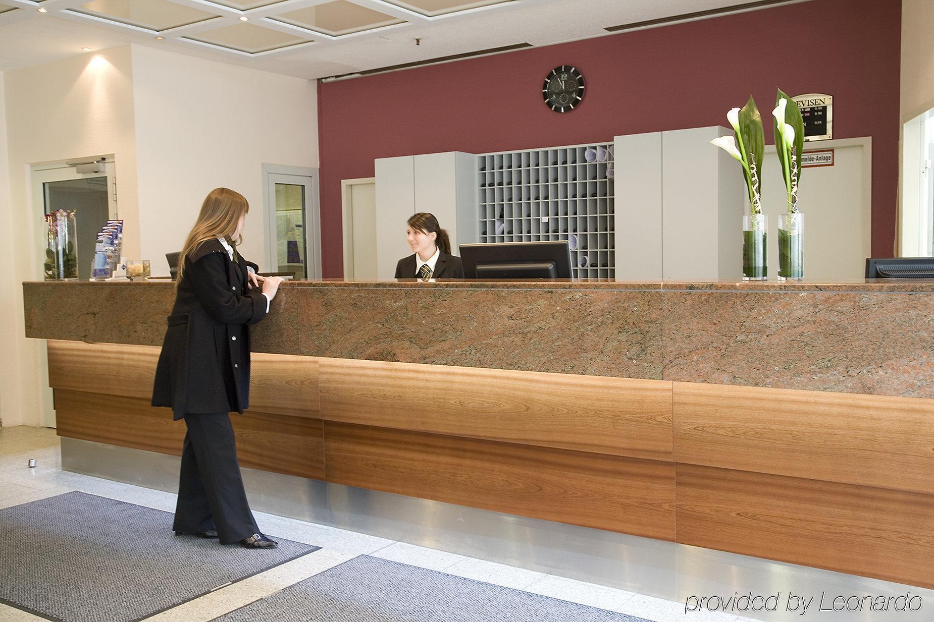 Hotel Excelsior - Central Station Франкфурт-на-Майне Интерьер фото
