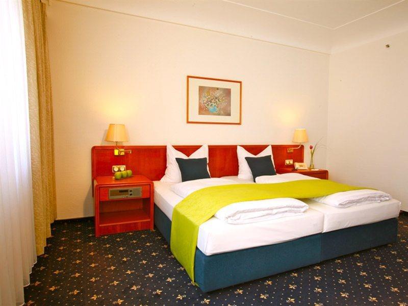Hotel Excelsior - Central Station Франкфурт-на-Майне Экстерьер фото