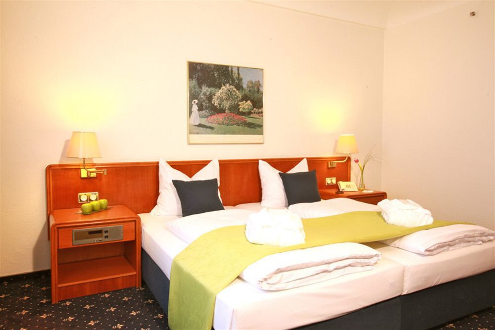 Hotel Excelsior - Central Station Франкфурт-на-Майне Экстерьер фото