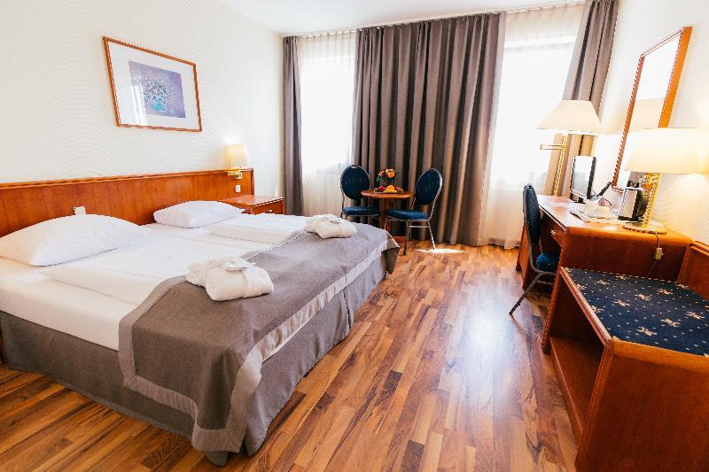 Hotel Excelsior - Central Station Франкфурт-на-Майне Экстерьер фото